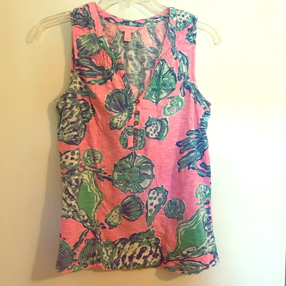 Lilly Pulitzer Tops - Lilly Pulitzer Essie Top Barefoot Princess